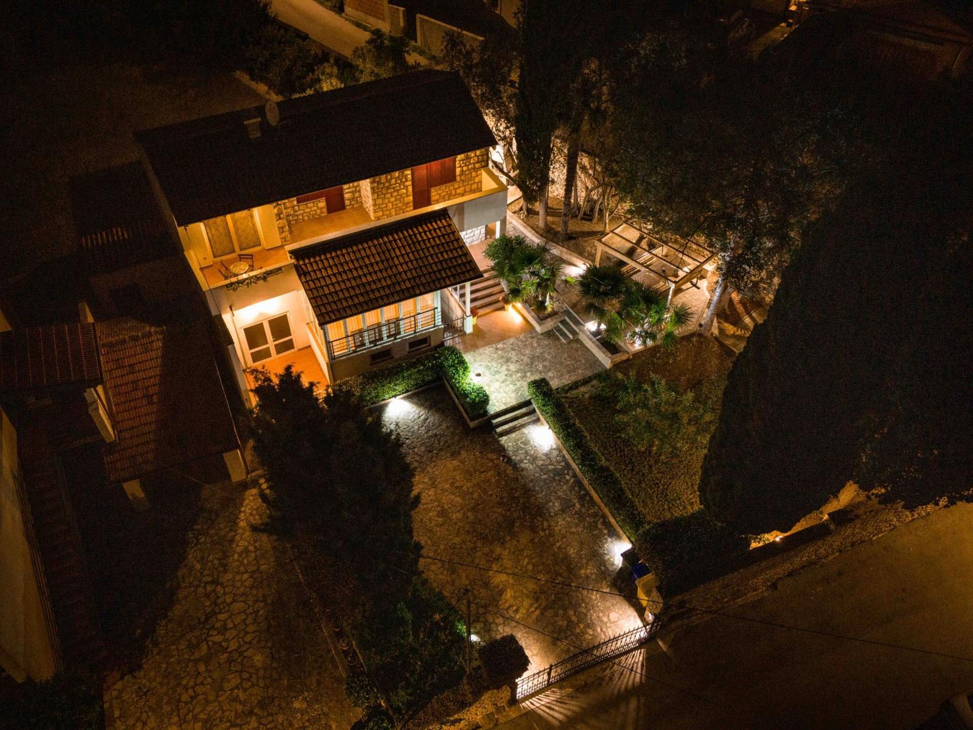 Vila Regi 메덜린 외부 사진