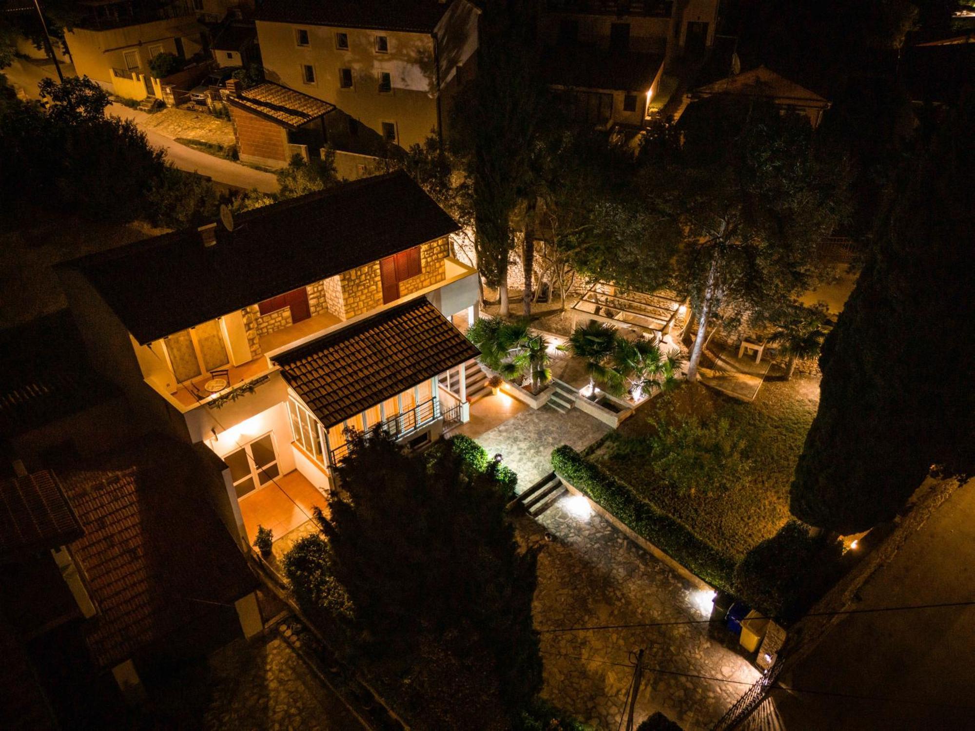 Vila Regi 메덜린 외부 사진